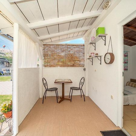 Camp Mali Bungalow 巴斯卡 外观 照片
